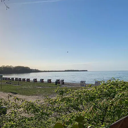 펜션 Lovely In Ot Eggerstorf 지로우